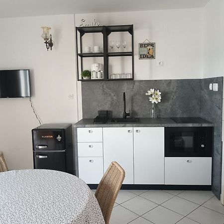 Apartmani More Комарна Екстериор снимка