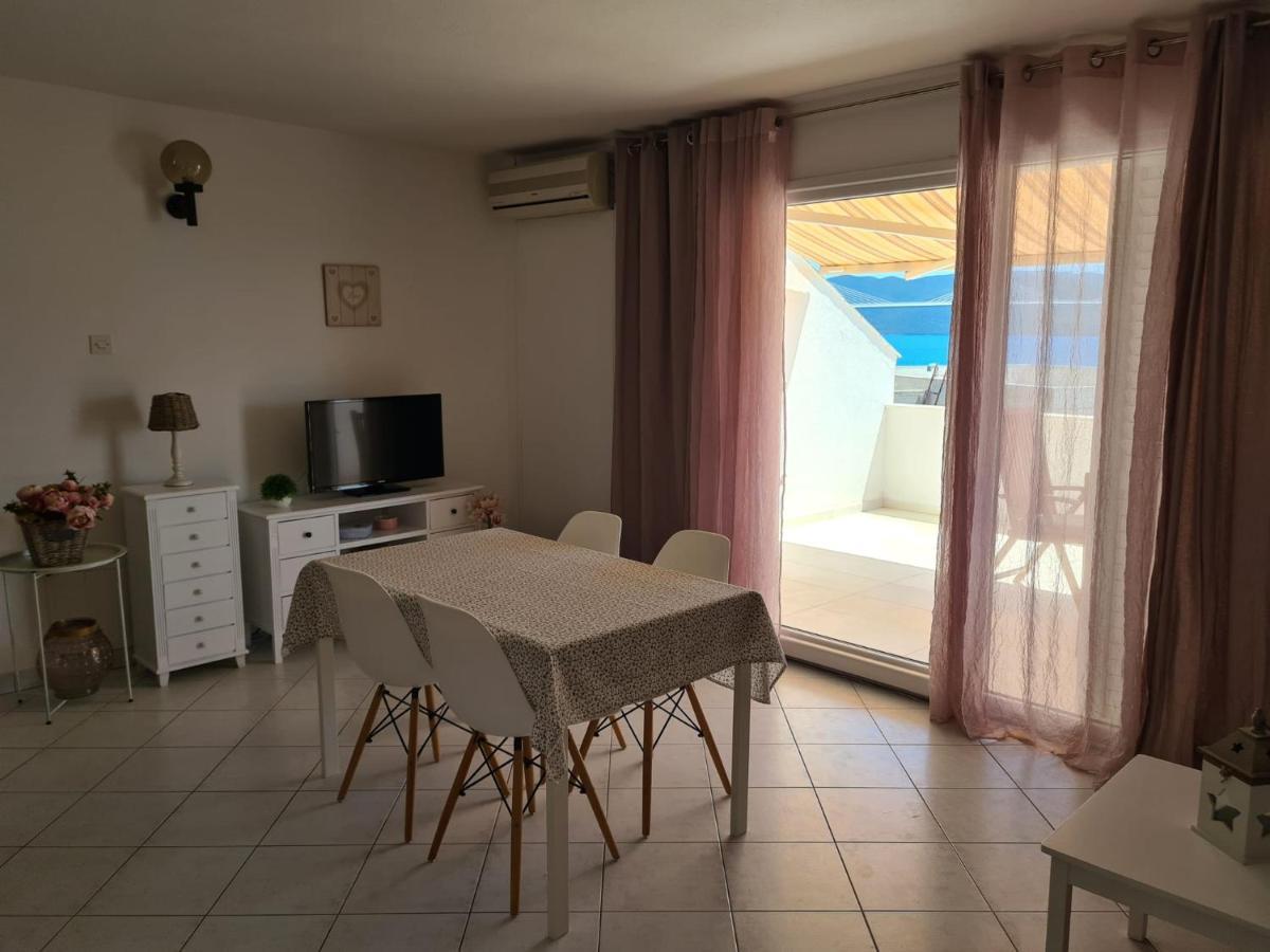 Apartmani More Комарна Екстериор снимка