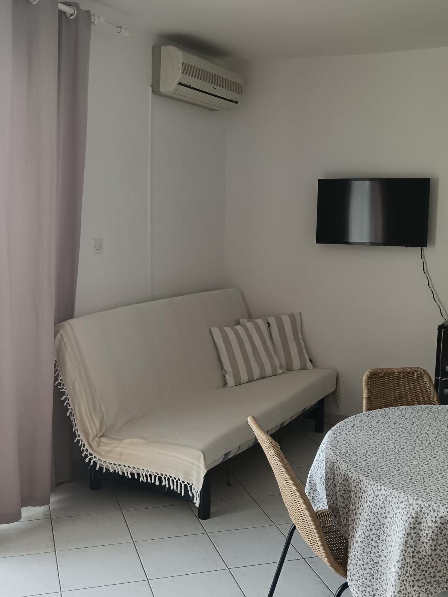 Apartmani More Комарна Екстериор снимка