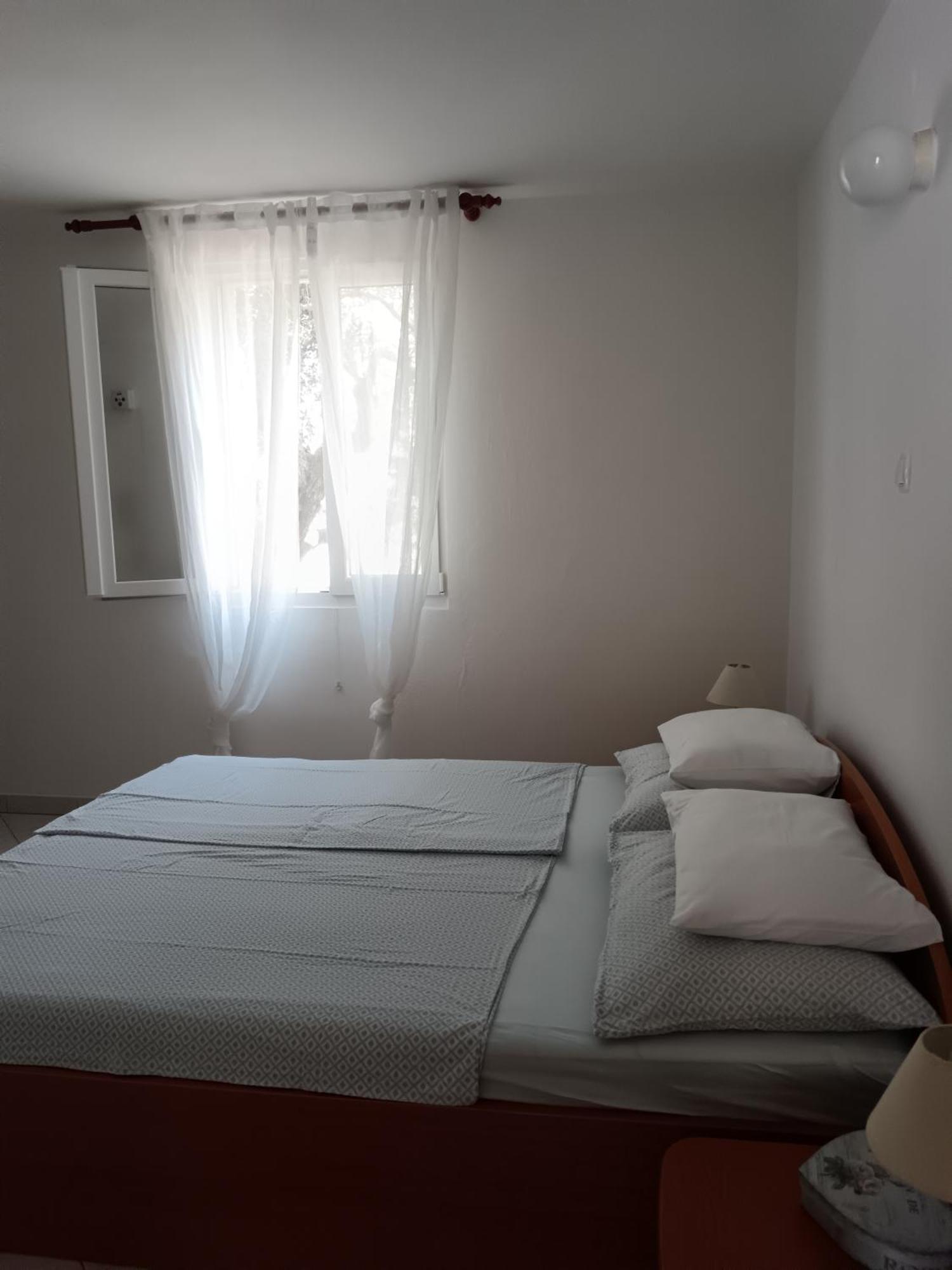 Apartmani More Комарна Екстериор снимка