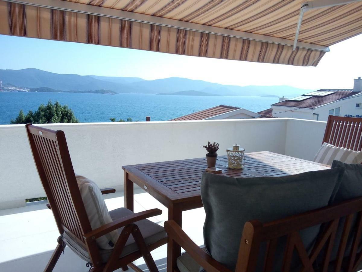 Apartmani More Комарна Екстериор снимка